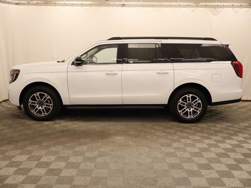 Used 2025 Ford Expedition Max Active AWD/4WD image 2