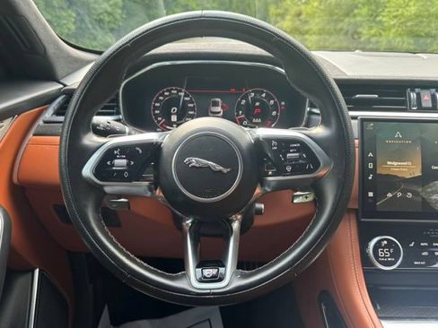Used 2024 Jaguar F-PACE SVR AWD/4WD image 22