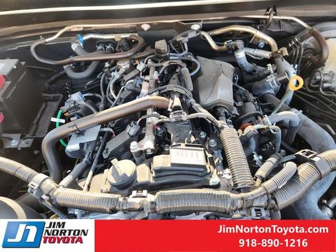 Used 2025 Toyota Tacoma SR5 image 32