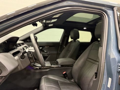 Used 2025 Land Rover Range Rover Evoque S image 16