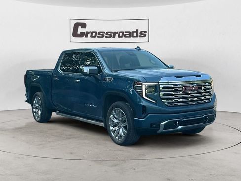 Used 2025 GMC Sierra 1500 Denali w/ Denali Reserve Package AWD/4WD image 7