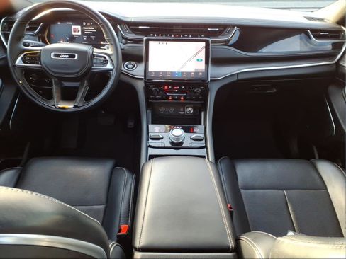 Used 2023 Jeep Grand Cherokee L Overland w/ Advanced Protech Group III image 12