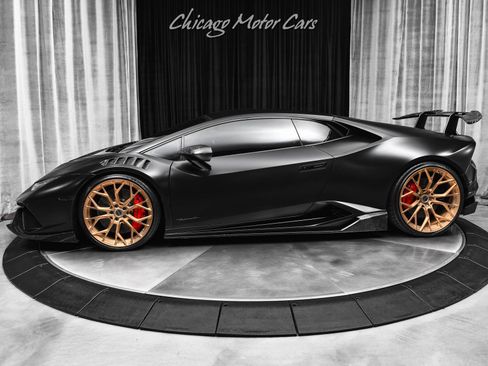 Used 2018 Lamborghini Huracan Performante image 1