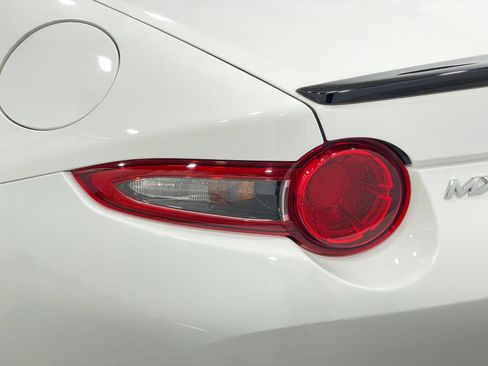 Used 2016 MAZDA MX-5 Miata Club w/ Brembo/BBS Package RWD image 30