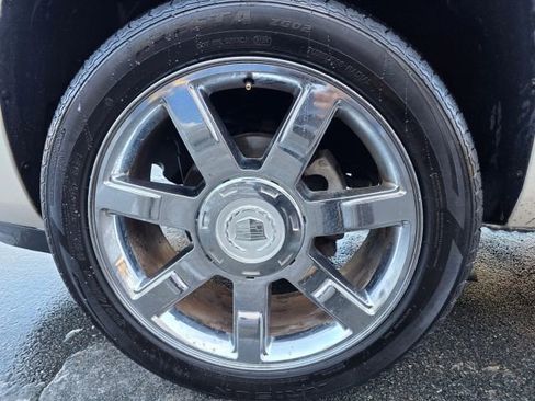 Used 2007 Cadillac Escalade AWD w/ Information Package image 9