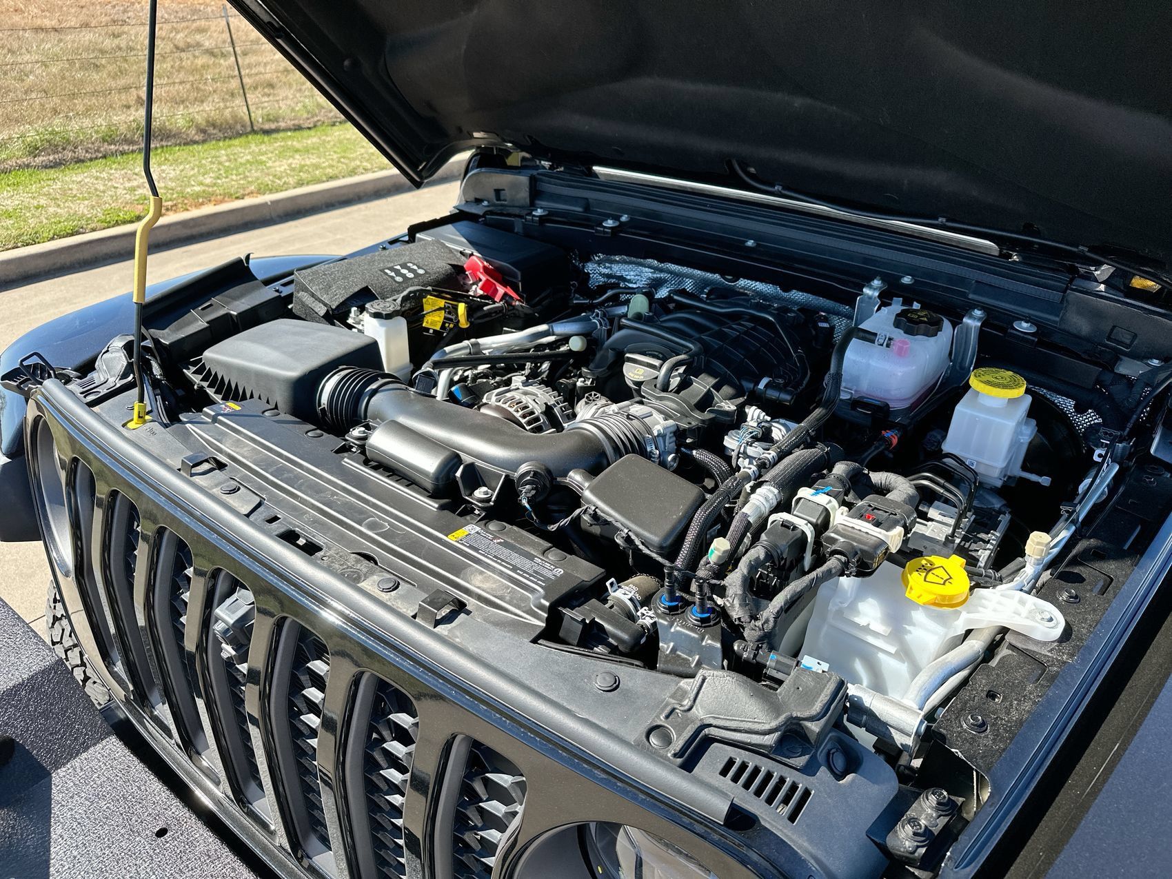 Used 2025 Jeep Gladiator Mojave AWD/4WD image 25
