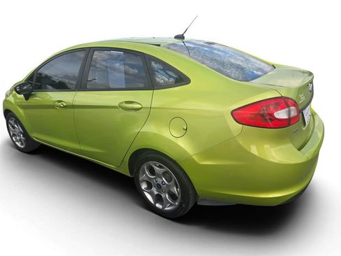 Used 2012 Ford Fiesta SEL FWD image 3