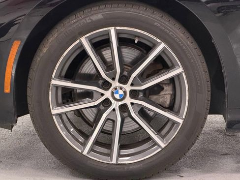 Used 2022 BMW 330i xDrive Sedan w/ Driving Assistance Package image 9