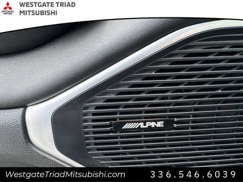 Used 2024 Jeep Wagoneer L Series II AWD/4WD image 18