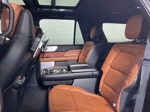 Used 2020 Lincoln Navigator Reserve w/ Equipment Group 208A Reserve image 27
