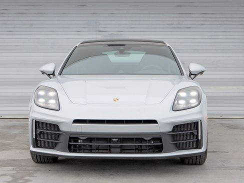 Certified 2024 Porsche Panamera 4 image 11