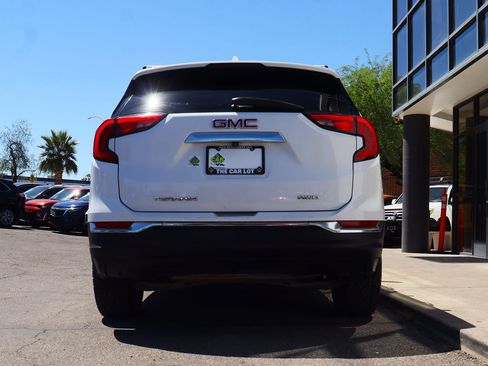 Used 2021 GMC Terrain SLT image 12