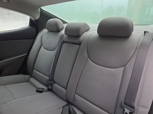 Used 2013 Hyundai Elantra GLS w/ Preferred Pkg image 13