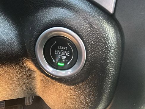 Certified 2022 Chevrolet Silverado 1500 Custom image 19