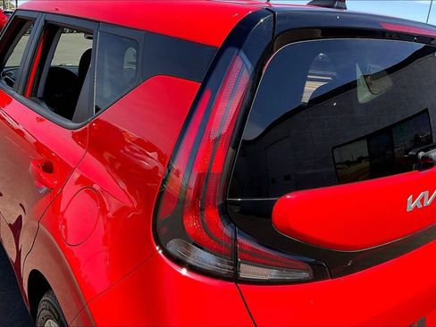 Used 2025 Kia Soul LX w/ LX Technology Package image 23