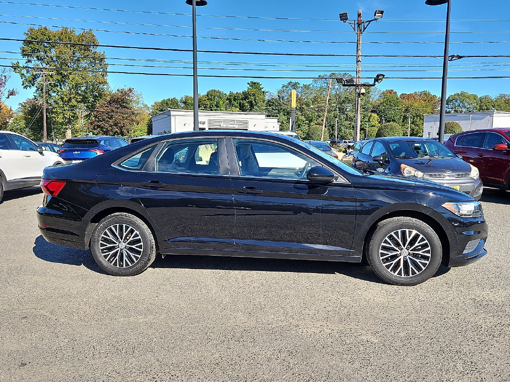 Used 2021 Volkswagen Jetta SE w/ SE Cold Weather Package FWD image 7