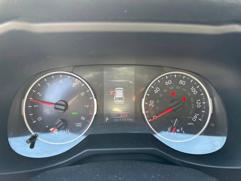 Used 2020 Toyota RAV4 XLE FWD image 14