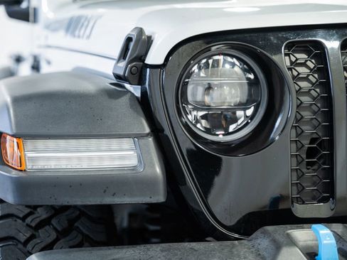 Used 2023 Jeep Wrangler Unlimited image 13