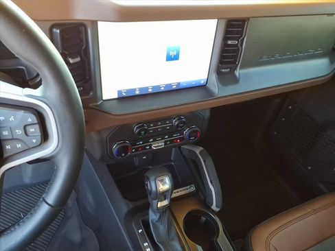 Used 2024 Ford Bronco Outer Banks w/ Sasquatch Package image 34