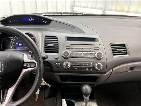 Used 2010 Honda Civic LX image 6