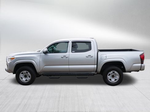 Used 2022 Toyota Tacoma SR image 4
