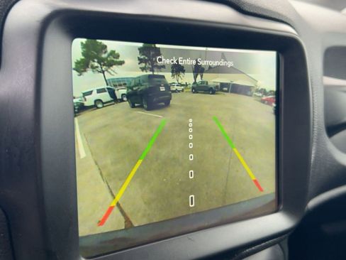 Used 2022 Jeep Renegade Latitude image 25