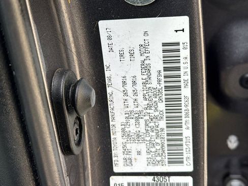 Used 2017 Toyota Tacoma TRD Off-Road image 27