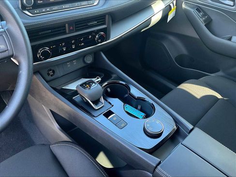 New 2025 Nissan Rogue S image 13