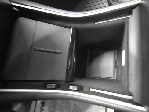 Used 2020 Tesla Model Y Performance image 13