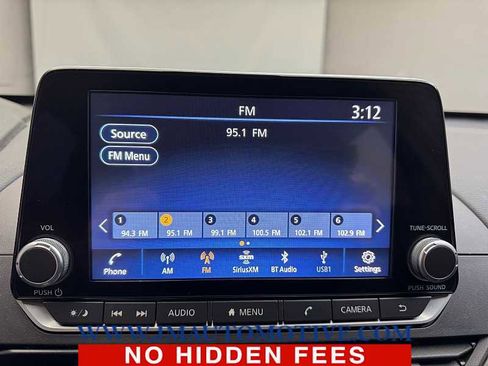 Used 2024 Nissan Altima 2.5 SV image 22