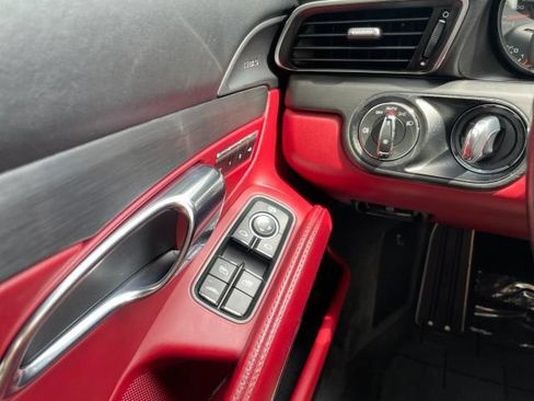 Used 2018 Porsche 911 Carrera 4 GTS AWD/4WD image 32