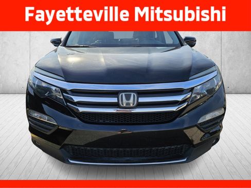 Used 2017 Honda Pilot Elite image 2