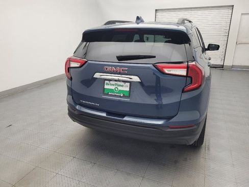 Used 2024 GMC Terrain SLE w/ Driver Convenience Package FWD image 7