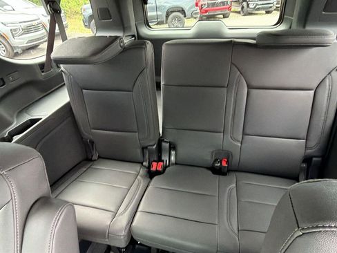 New 2026 Chevrolet Suburban LT w/ Comfort Package RWD image 18