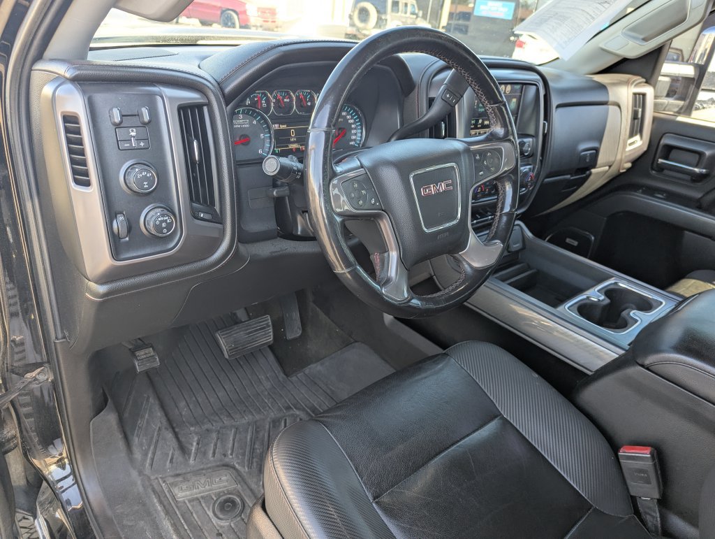 Used 2017 GMC Sierra 2500 SLT w/ All Terrain HD Package AWD/4WD image 13