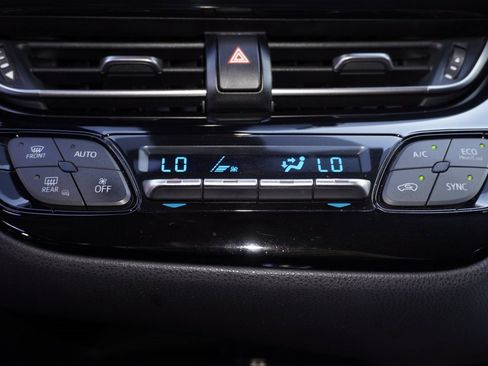 Certified 2020 Toyota C-HR LE image 16