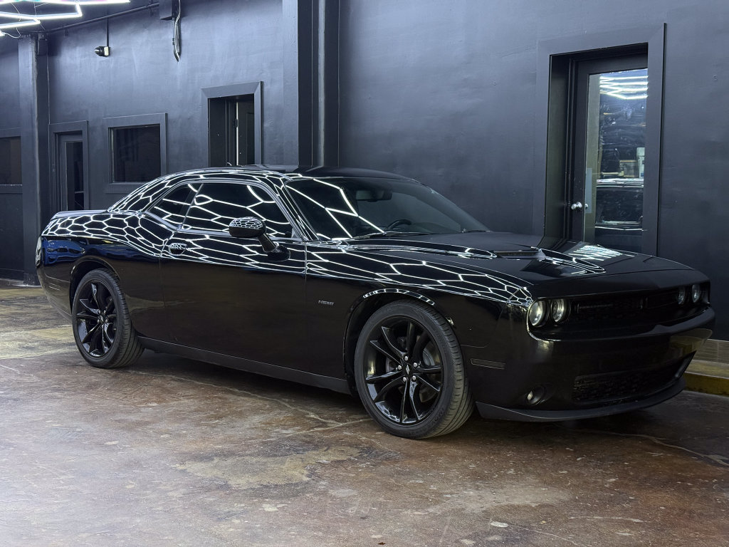 Used 2018 Dodge Challenger R/T w/ Driver Convenience Group RWD image 11