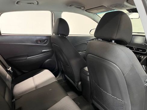 Used 2019 Hyundai Kona SE w/ Cargo Package image 14