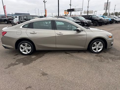 Used 2024 Chevrolet Malibu LT image 60