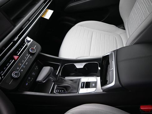 New 2026 Hyundai Santa Cruz SE AWD/4WD image 19