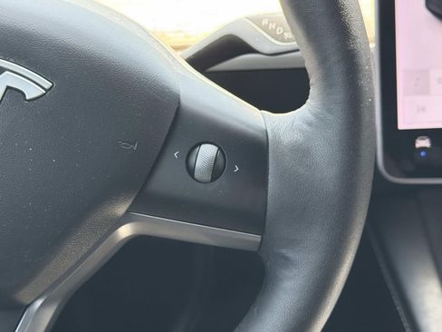 Used 2021 Tesla Model Y Long Range AWD/4WD image 12