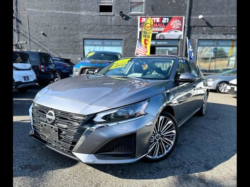 Used 2023 Nissan Altima 2.5 SL FWD image 1