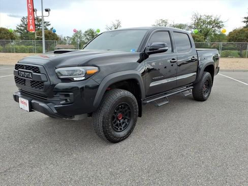 Used 2023 Toyota Tacoma TRD Pro AWD/4WD image 9