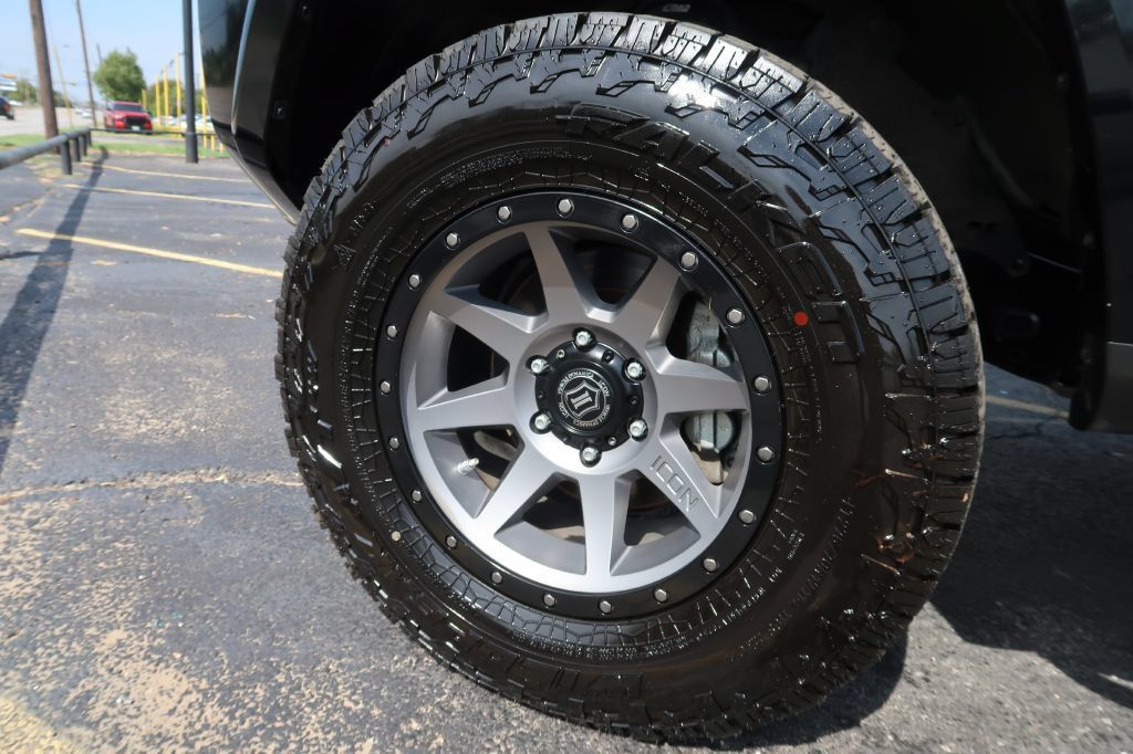 Used 2016 Toyota 4Runner SR5 AWD/4WD image 5