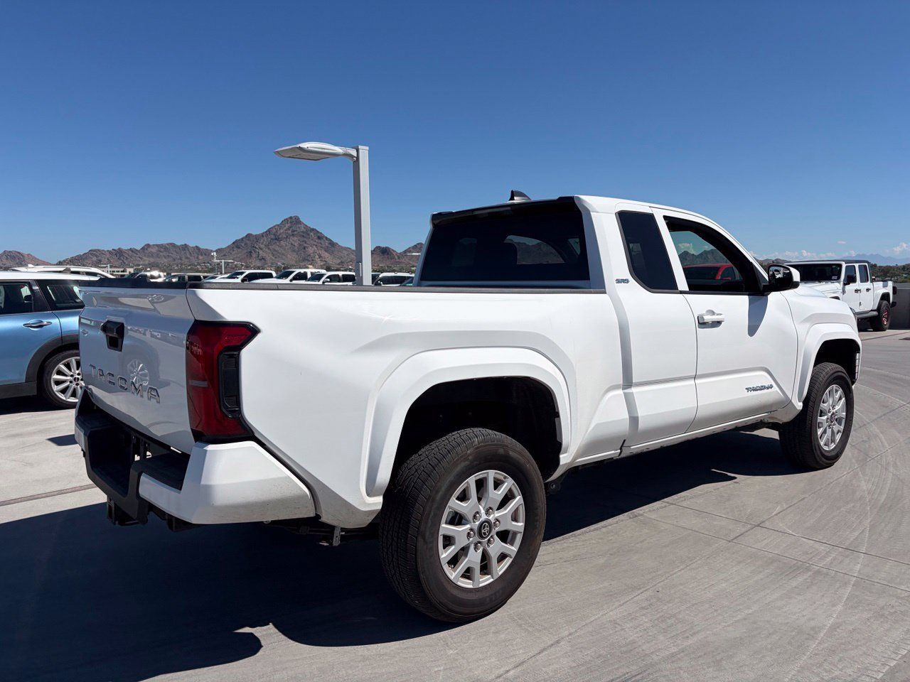 Used 2025 Toyota Tacoma SR5 AWD/4WD image 2