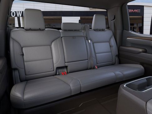 New 2026 GMC Sierra 1500 SLT image 17