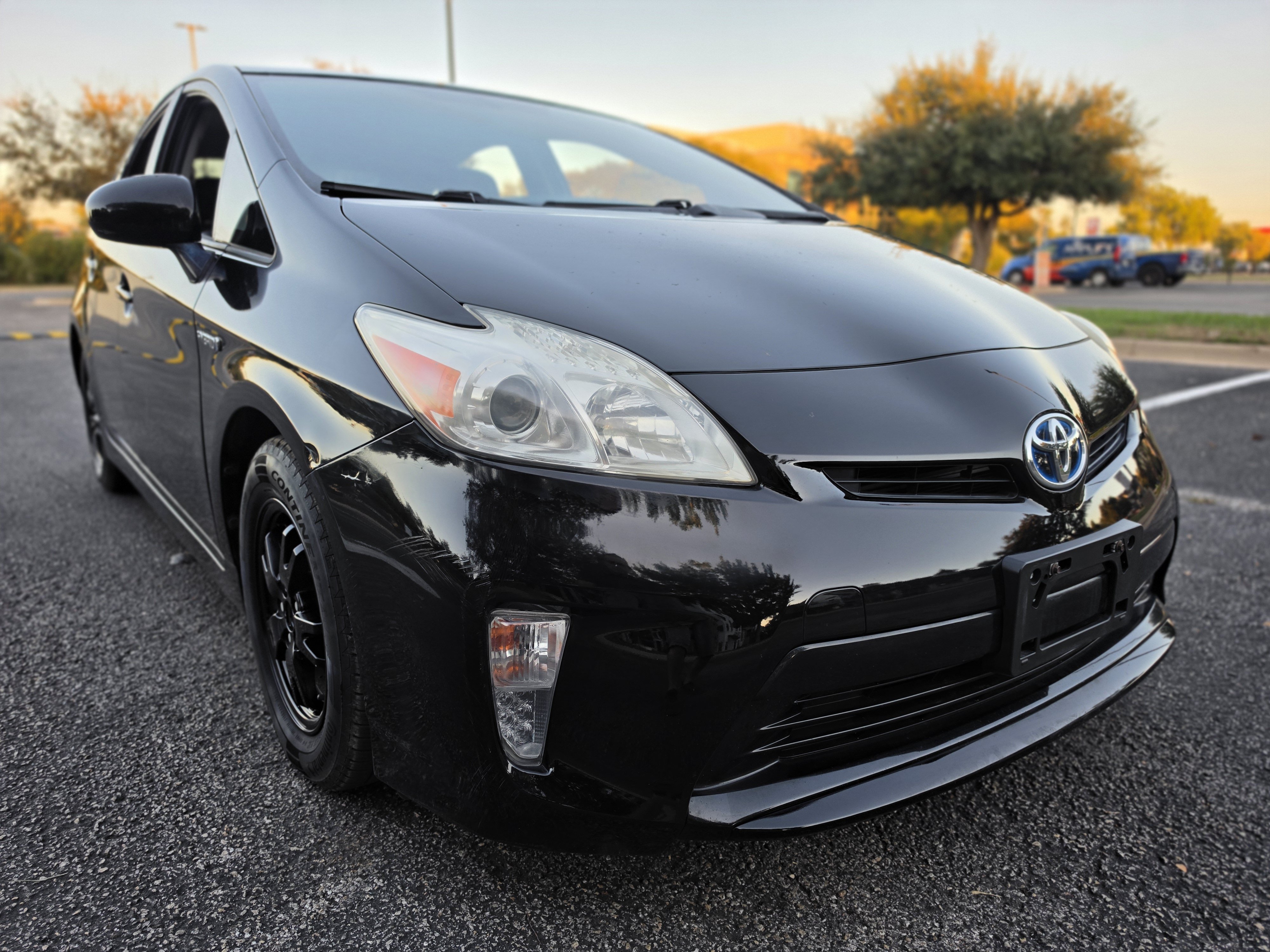 Used 2013 Toyota Prius Four w/ Deluxe Solar Roof Pkg FWD image 1