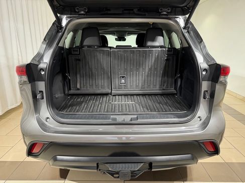 Certified 2025 Toyota Highlander XLE AWD/4WD image 11