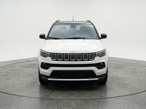 Used 2025 Jeep Compass Limited image 2