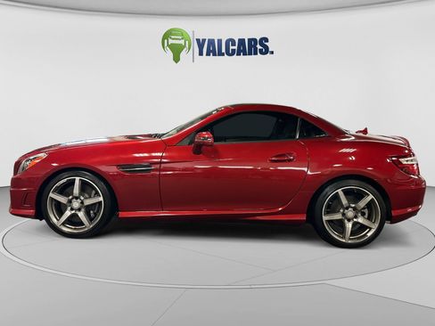 Used 2015 Mercedes-Benz SLK 250 w/ Premium Package image 2